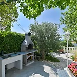 Ferienhaus Rina Vacation *