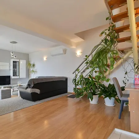 Дом отдыха Rina Vacation *