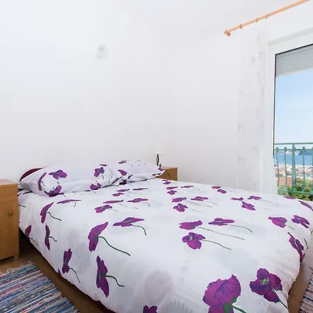 Дом отдыха Rina Vacation Трогир