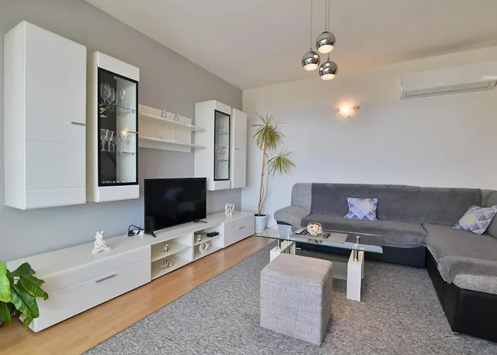 Rina Vacation בית נופש