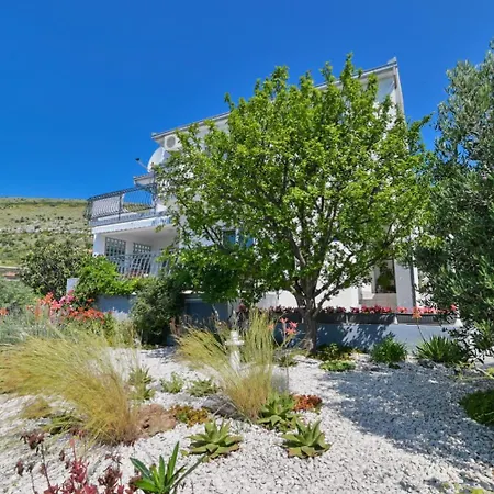 Rina Vacation Ferienhaus Trogir