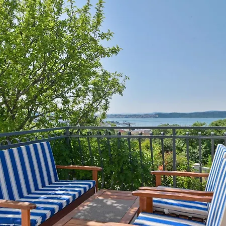 Rina Vacation Ferienhaus