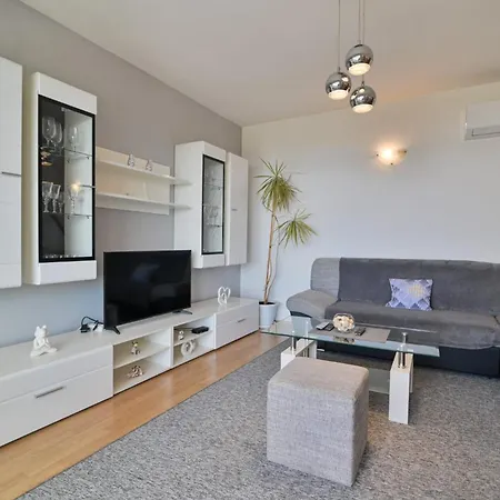 Rina Vacation Ferienhaus